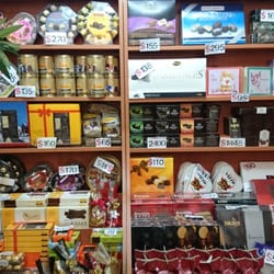 Dulces y Algo Más