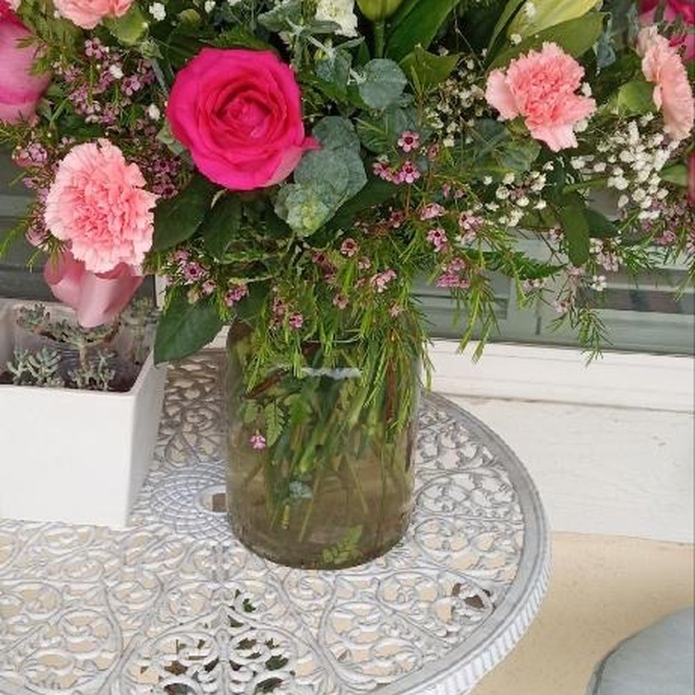 Stunning arrangement. Beautiful!