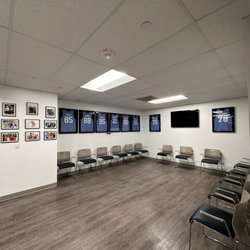 Agoura-West Valley Pediatric Medical Group - Woodlake waiting room