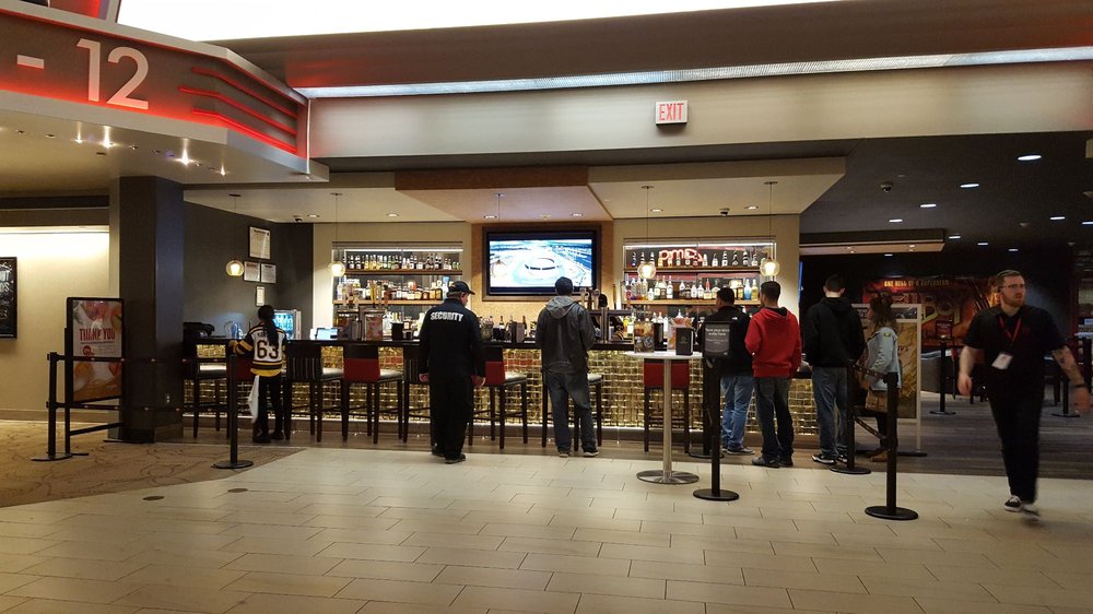 MacGuffins Bar & Lounge Image