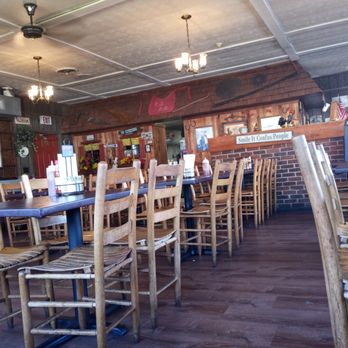 Roger's Bar-B-Que - Inside of restaurant, cozy and clean - Barbeque Near Me - Lagrange, Georgia Roger's Bar-B-Que - Inside of restaurant, cozy and clean - Barbeque Near Me - Lagrange, Georgia