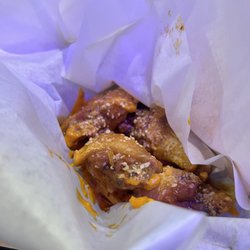 Woody's Wings n' Bar - Garlic & Parmesan Wings