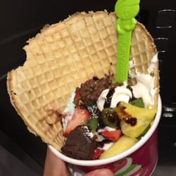 Menchie's Frozen Yogurt - Loaded full with sweet toppings;)