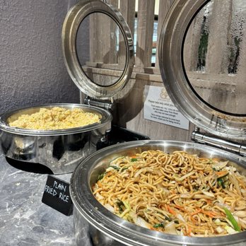 Bong Bong Hot Pot - Play lo mein and plain fried rice - Hot Pot Near Me - Aurora, Colorado