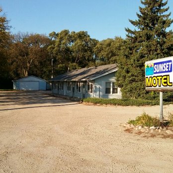 Sunset Motel - Hotels Near Me - Marengo, Illinois