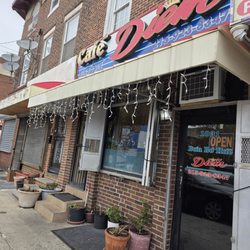 Cafe Diem - Outside
