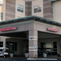 Tidelands Waccamaw Community Hospital - Emergency room entrance at Tidelands Waccamaw Community Hospital