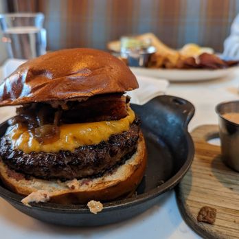 Magnolia House - House Burger (would recommend!) - Cocktail Bars Near Me - Pasadena, California Magnolia House - House Burger (would recommend!) - Cocktail Bars Near Me - Pasadena, California