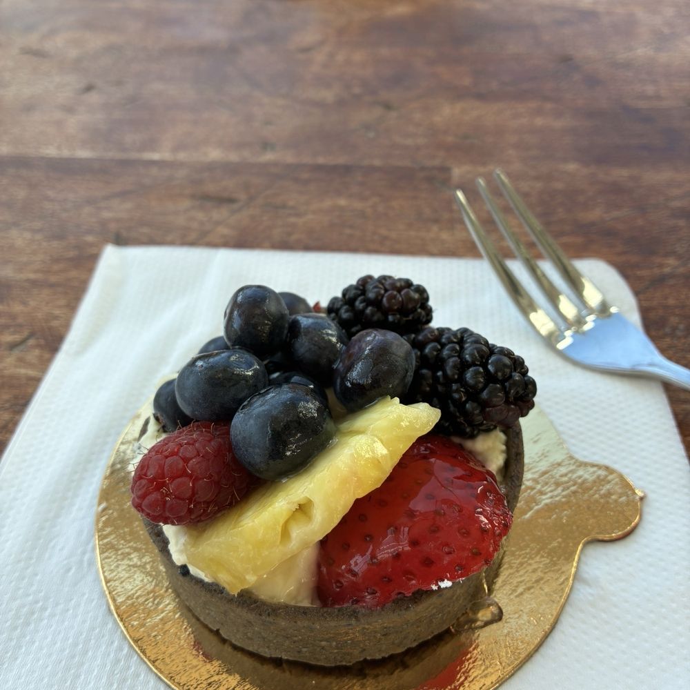 Lulu's Bakery and Pantry - Fruit tart - Coffee & Tea Near Me - Salem, Massachusetts Lulu's Bakery and Pantry - Fruit tart - Coffee & Tea Near Me - Salem, Massachusetts