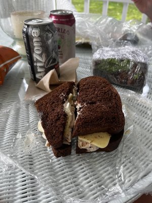 Gurney's Harbor Bottle Shop by null