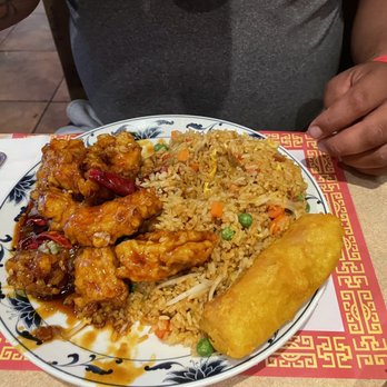 Eastside Chef - General Tso's chicken dinner combination plate - Chinese Near Me - West Sacramento, California