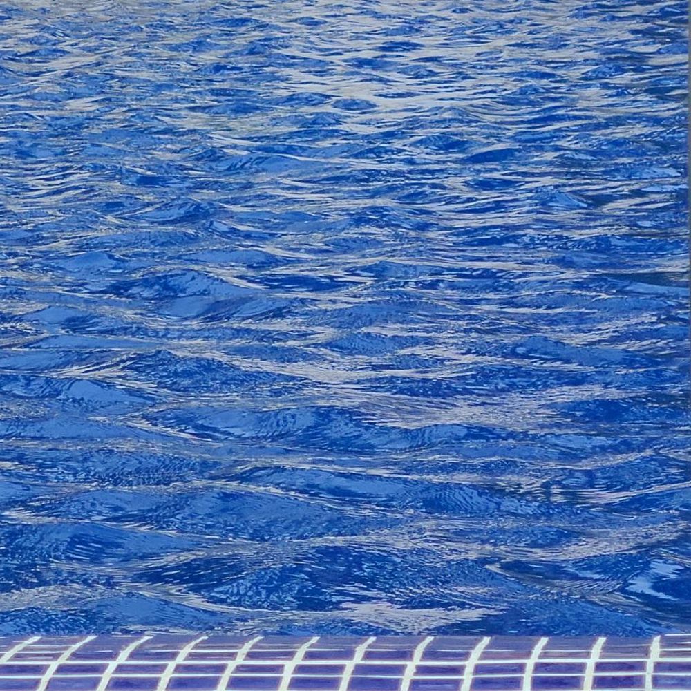 De Santo Travel - The "infinity " pool that is obviously not filtering correctly since the water doesn't even reach the filters. - Travel Services Near Me