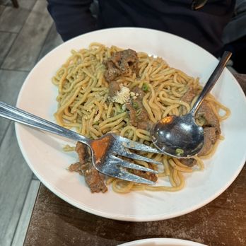 Yang Kee Dumpling - Garlic noodles - Dim Sum Near Me - Davis, California