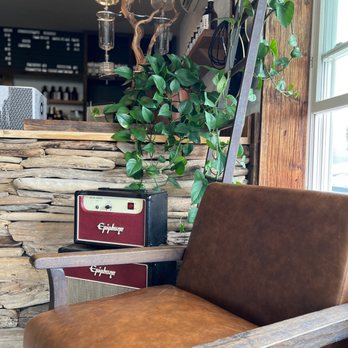 Left Hand Coffee - Coffee & Tea Near Me - Montauk, New York