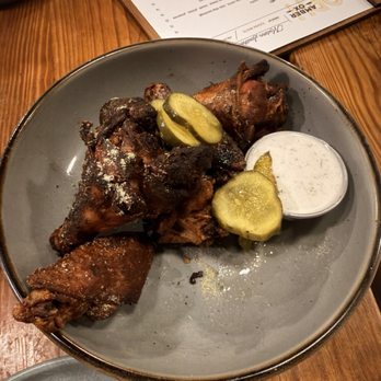 Amber Ox Public House - Wings - American Near Me - Williamsburg, Virginia