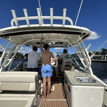 Boat Sitter - Intracoastal Fort Lauderdale - Boating Near Me Boat Sitter - Intracoastal Fort Lauderdale - Boating Near Me