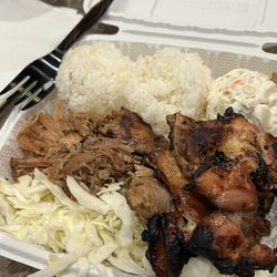 Mo' Bettahs Hawaiian Style Food - Kalua pork and terkiyaki chicken lunch plate w rice and Mac salad