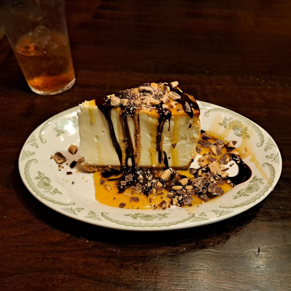 Food from The Pub at Crestview Hills