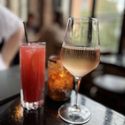 Modavie - Cheers rosé n mocktail