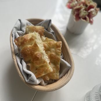 Le Jardinier - Third round of complimentary focaccia (for the wait) - French Near Me - Miami, Florida Le Jardinier - Third round of complimentary focaccia (for the wait) - French Near Me - Miami, Florida