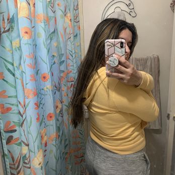 Salon Meraki - I washed it a day ago and straighten one time and it looks so ugly this is even after brushing it. - Hair Salons Near Me - Fullerton, California