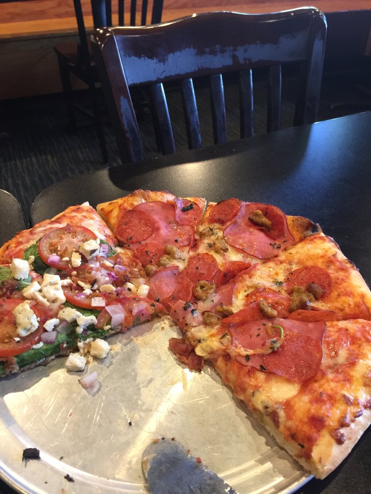 ZEEKS PIZZA 46 Photos & 76 Reviews Pizza 2108 NE 65th St, Seattle, WA Restaurant Reviews