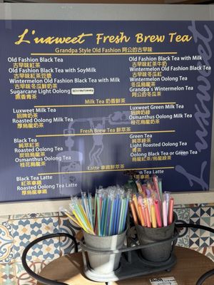 Menu photo 1 L'uxweet Tustin, CA