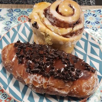 Foster's Donuts - Bakeries Near Me - Thousand Oaks, California Foster's Donuts - Bakeries Near Me - Thousand Oaks, California