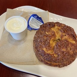 Cinnamon Crunch Bagel Cinnamon Crunch Bagel