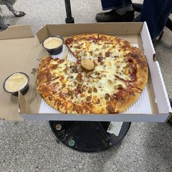Hansen's Classic Pizza