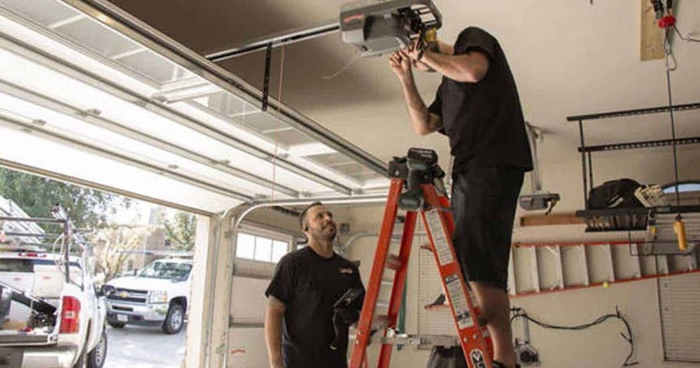 Florida Garage Door Repair - Garage Door Contractor in Orlando, FL