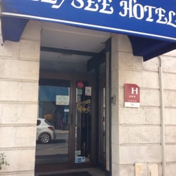Elysée Hôtel - Façade
