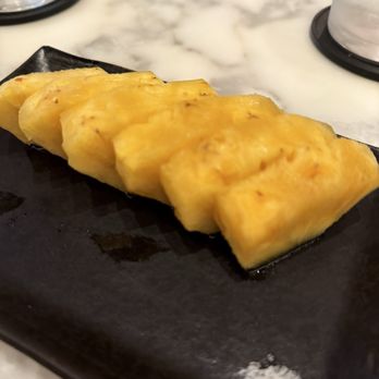 Umi By Vikram Garg - Pineapple with Hawaiian sea salt - Seafood Near Me - Honolulu, Hawaii