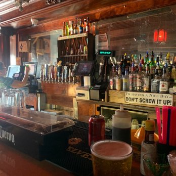 Sportsman's Pub-n-Grub - awesome low key bar - Sports Bars Near Me - Cloverdale, Oregon