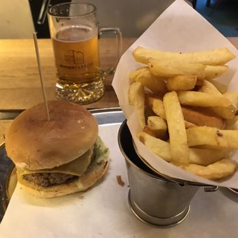 Burger Fabriek - Dutch Burger - Burgers Near Me - Amsterdam, New Hampshire