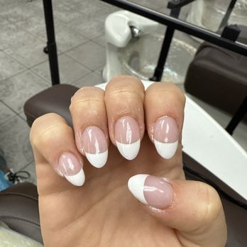 Style Nails - notice the crust he left all around my nails that he said would come off tomorrow in the shower - Nail Salons Near Me - Chino, California