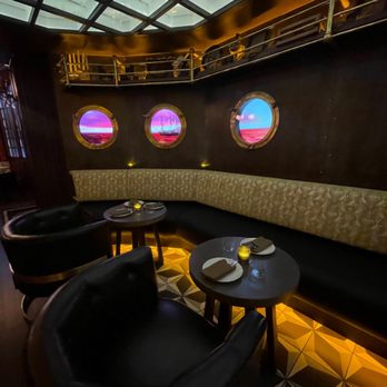 Captain's Quarters - Inside - Cocktail Bars Near Me - San Diego, California Captain's Quarters - Inside - Cocktail Bars Near Me - San Diego, California