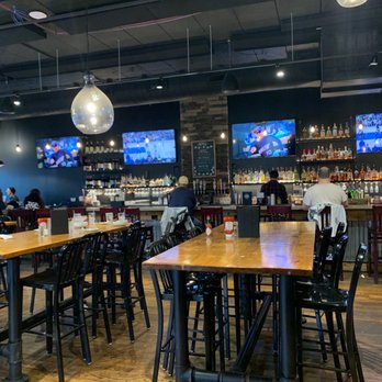 Pub Frato - Chagrin Falls - people sitting at the bar - New American Near Me - Chagrin Falls, Ohio