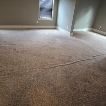 Carpet Stretch Kings - Before - Carpeting Near Me