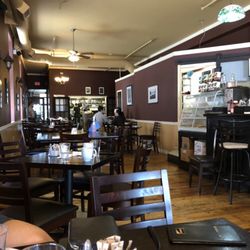 Darlise Cafe - Tables