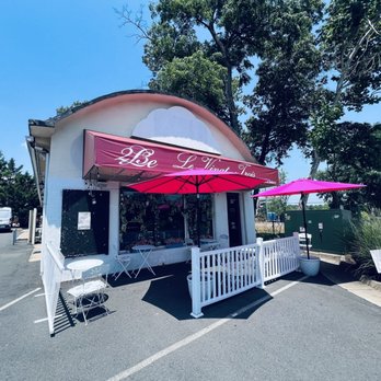 Le Vingt Trois Cafe & Bakery - Outside - Bakeries Near Me - Herndon, Virginia Le Vingt Trois Cafe & Bakery - Outside - Bakeries Near Me - Herndon, Virginia