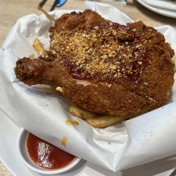 Cafe De Hong Kong - Spicy fried chicken thigh with French fries - Hong Kong Style Cafe Near Me - Markham, Ontario