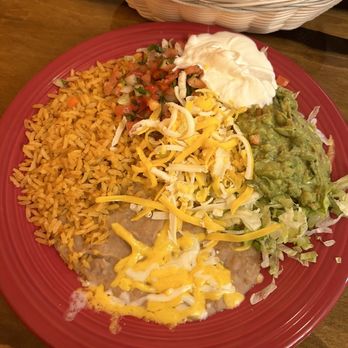 Tres Amigos - Fajitas side plate - Mexican Near Me - Cheyenne, Wyoming Tres Amigos - Fajitas side plate - Mexican Near Me - Cheyenne, Wyoming