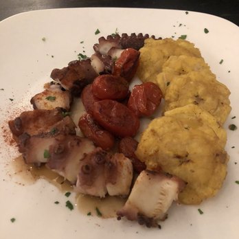 Casual Habana Cafe - Pulpo con Tostones Chef Special App. Delicious. - Cuban Near Me - Hackensack, New Jersey