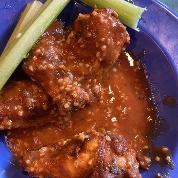 Mac's Pizza Pub - Spicy garlic wings - Pizza Near Me - Cincinnati, Ohio