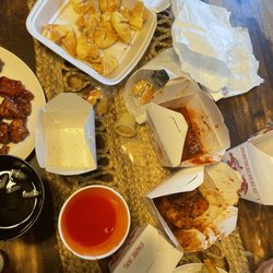 Hong Kong Restaurant - Plenty of food for 4 people with leftovers