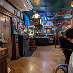 7 Seas Restaurant and Pub