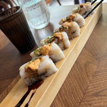 New Fuji - Uni scallop roll was bland and salty - Japanese Near Me - Vancouver, British Columbia New Fuji - Uni scallop roll was bland and salty - Japanese Near Me - Vancouver, British Columbia