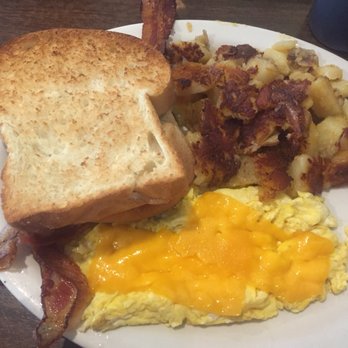 Hot Cakes - Breakfast & Brunch Near Me - East Windsor, Connecticut