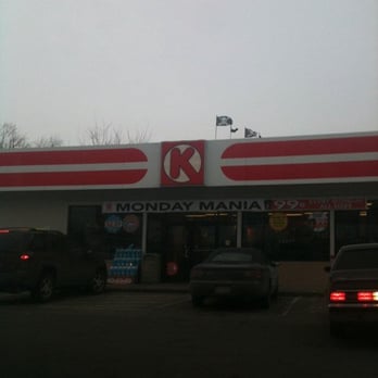 Circle K - a gas station with cars parked in front of it - Convenience Stores Near Me - Indianapolis, Indiana